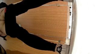 商場女廁全景偷拍 多位漂亮小姐姐的各種極品小鮑魚-19