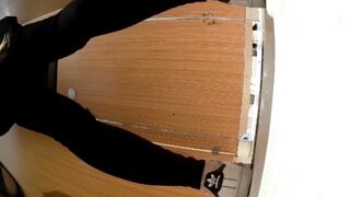商場女廁全景偷拍 多位漂亮小姐姐的各種極品小鮑魚-19