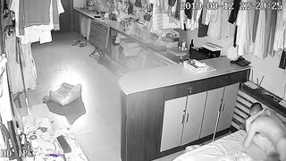 家庭攝影機偷拍 夫妻小情侶 各種方式造愛 場所露出-037
