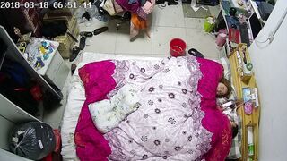 家庭攝影機偷拍 夫妻小情侶 各種方式造愛 場所露出-073