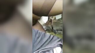 公園野戰連續高潮噴水 中途被路人發現