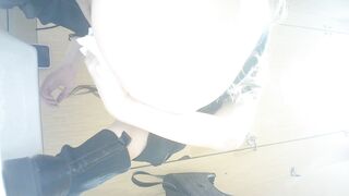 公廁偷拍 極品顏值小美女-04