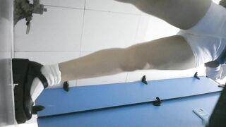 公廁偷拍 極品顏值小美女-08