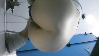 公廁偷拍 極品顏值小美女-10