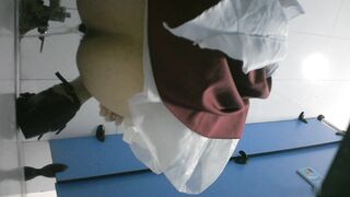 公廁偷拍 極品顏值小美女-11