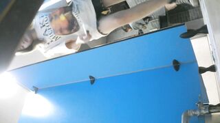 公廁偷拍 極品顏值小美女-12