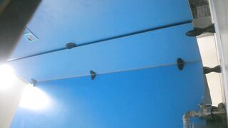 公廁偷拍 極品顏值小美女-16