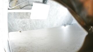 KTV女廁偷拍 大長腿美女 漂亮的秘密花園-16