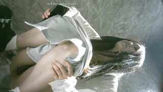 KTV女廁偷拍 大長腿美女 漂亮的秘密花園-22