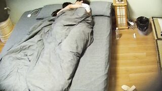 攝影機偷拍大學生情侶 青春女孩被男友射了一嘴後再吃外賣1