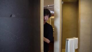 台灣Ash艾希(Ash_4U)遇到帥氣的白牌司機就忍不住帶他去做色色的事