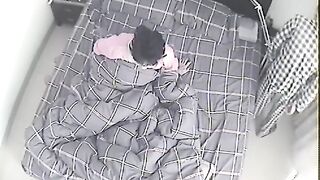 家庭攝影機偷拍夫妻日常性生活，大叔性慾強，做愛很頻繁 3