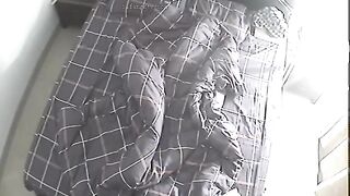 家庭攝影機偷拍夫妻日常性生活，大叔性慾強，做愛很頻繁 2