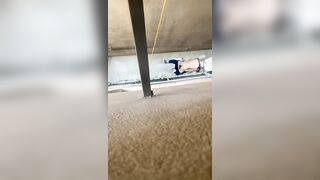 小情侶超大膽在無人小巷口上啪啪 摸奶口交打手槍 小女友吃雞的樣子非常嫻熟 2